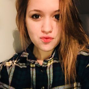 Meet your Posher, Carlee